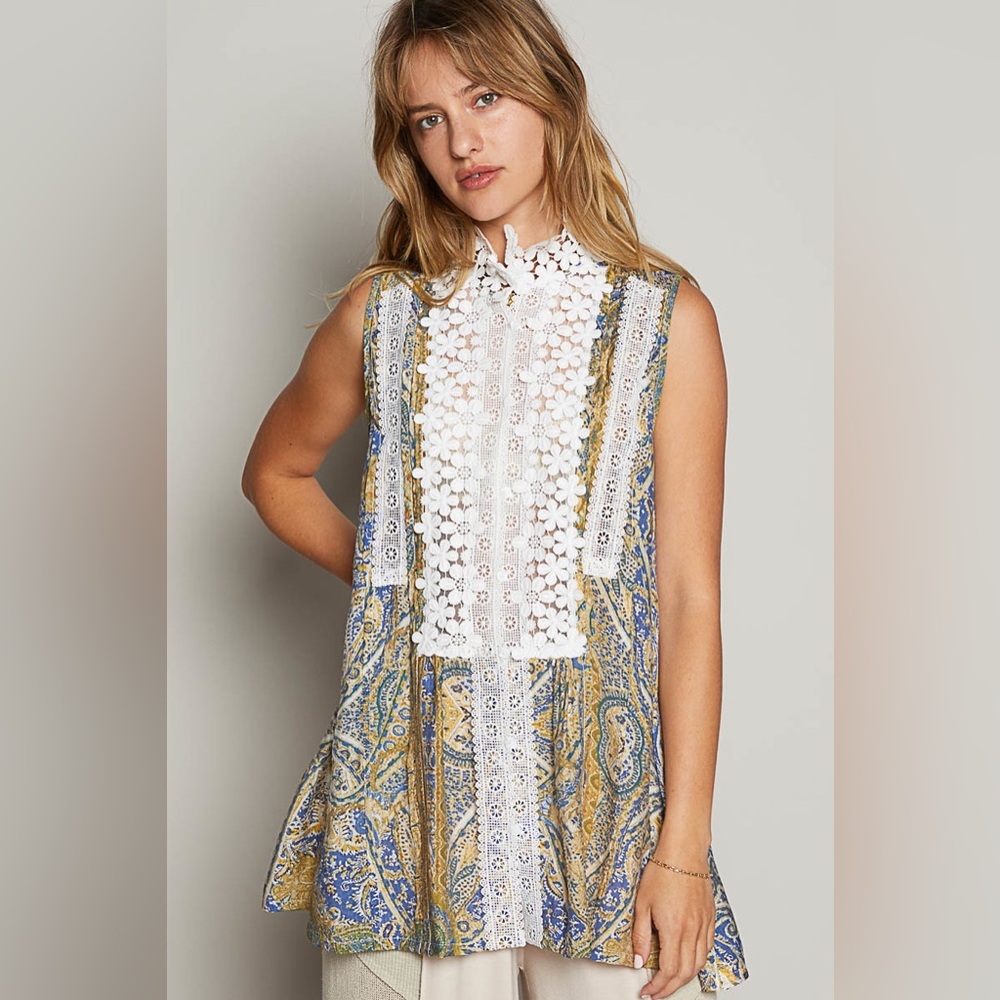 POL Sleeveless Paisley Lace Tank Top in Blue, White & Gold